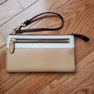 COACH Legacy Leather Convertible Zippy Wallet